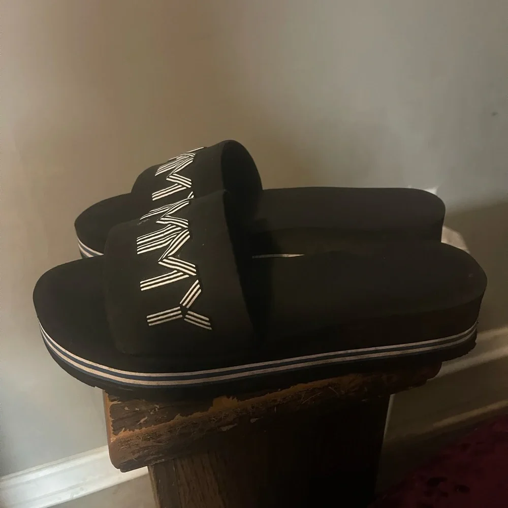 Sandals - Picture 3 of 4